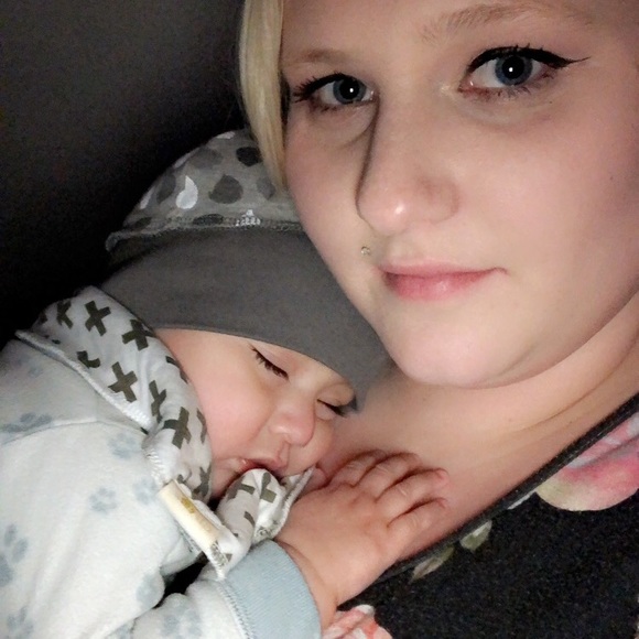 Meet your Posher, Alayna - Picture 4 of 7